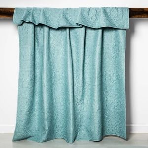 Medallion Stitch Quilt - Opalhouse